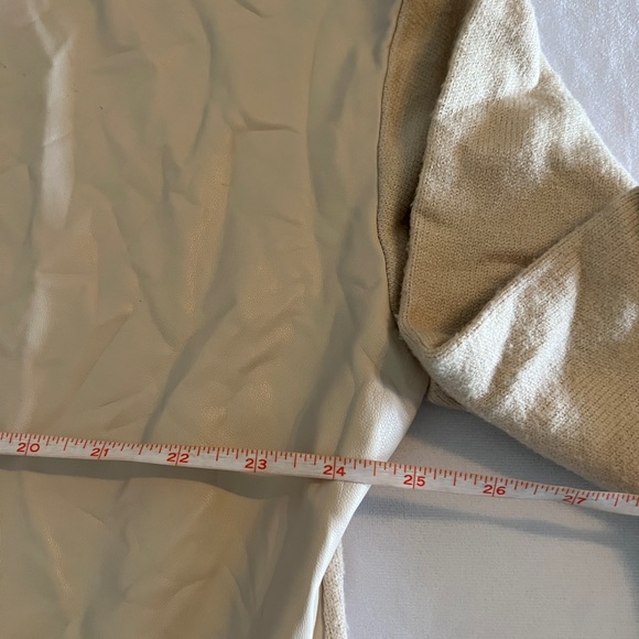 XL NWOT EXPRESS FAUX LEATHER PIECED HIGH SLIT SWEATER Long Sleeve Top Winter
NE - Picture 4 of 14